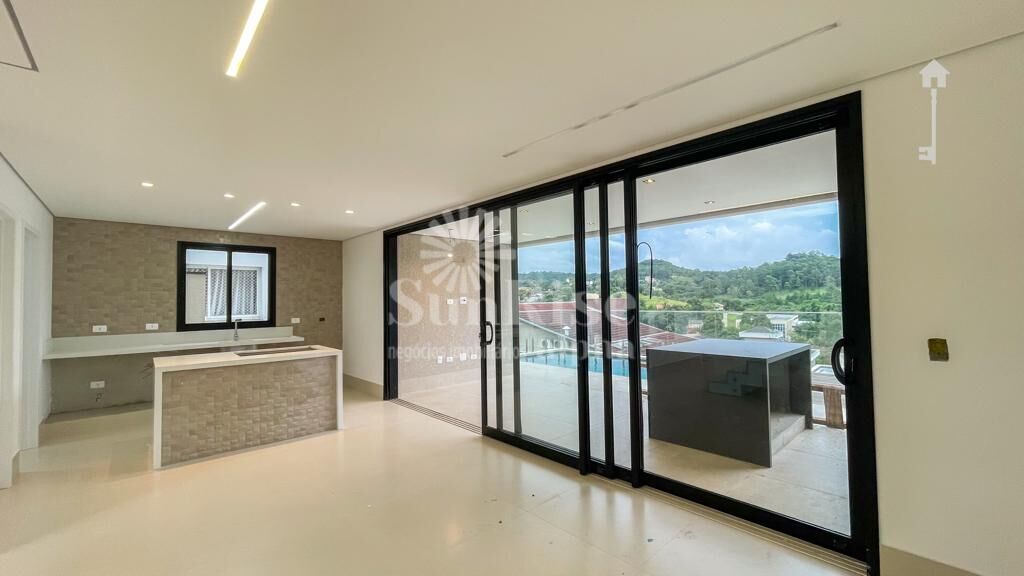 Casa de Condomínio à venda com 3 quartos, 243m² - Foto 5