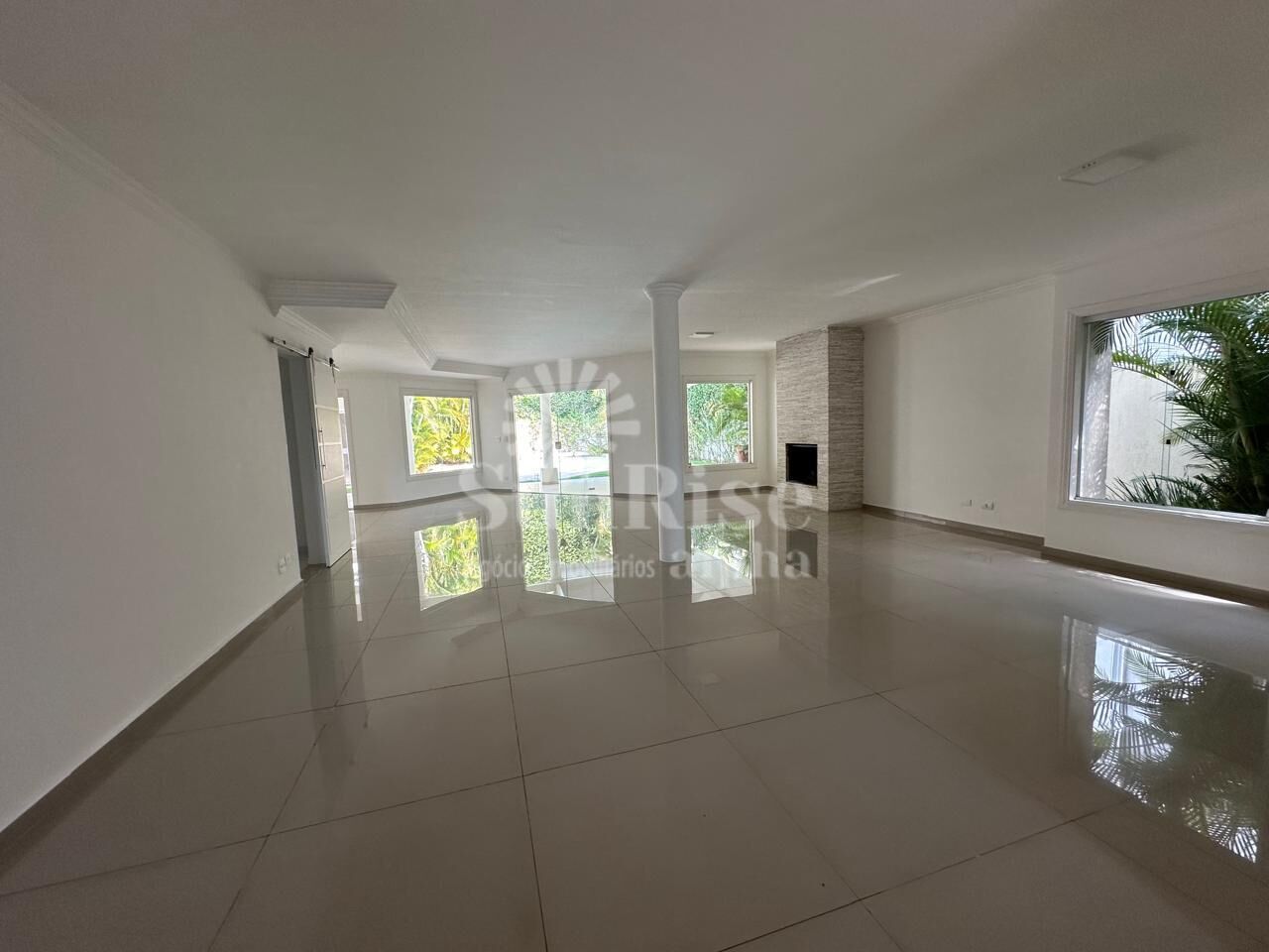 Casa para alugar com 4 quartos, 420m² - Foto 22