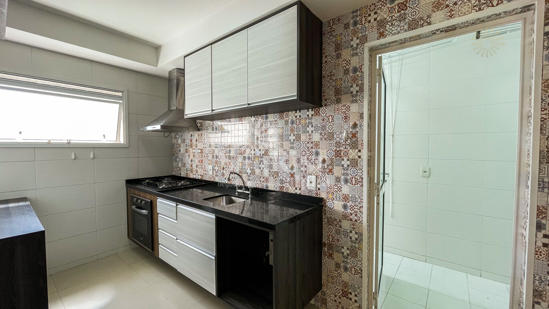 Apartamento para alugar com 2 quartos, 107m² - Foto 2