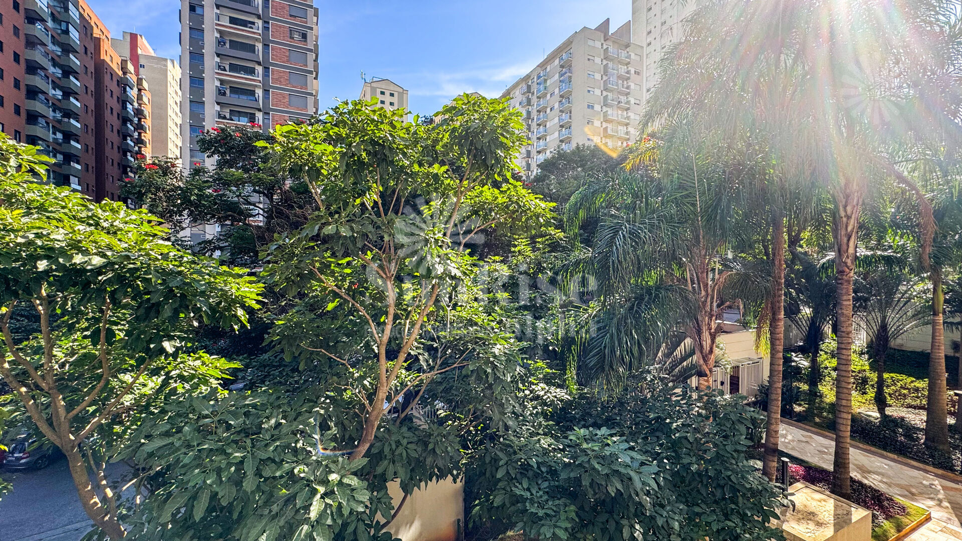 Apartamento para alugar com 2 quartos, 96m² - Foto 34
