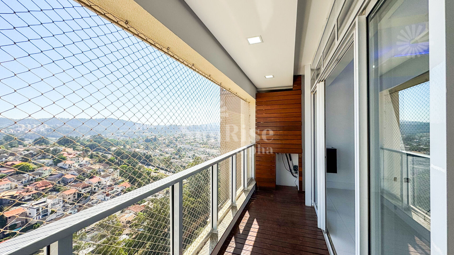 Apartamento para alugar com 3 quartos, 121m² - Foto 11