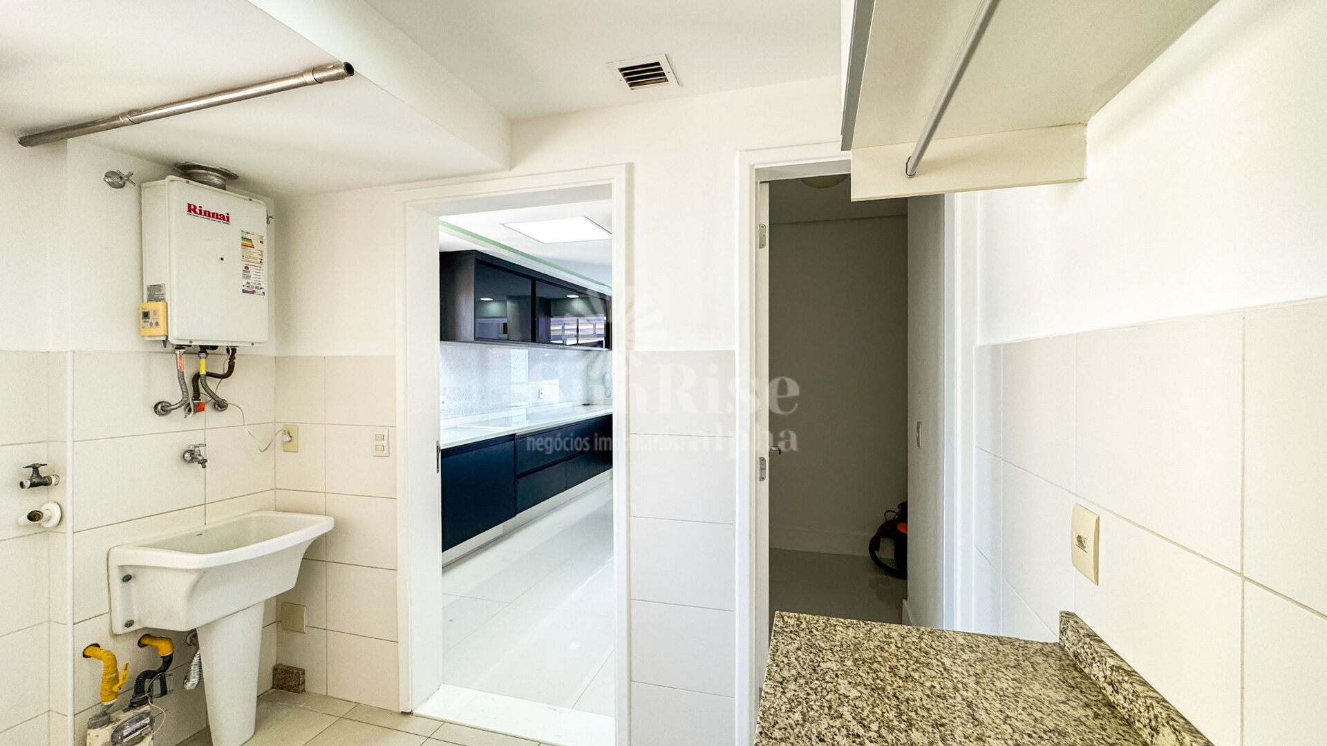 Apartamento para alugar com 3 quartos, 121m² - Foto 23