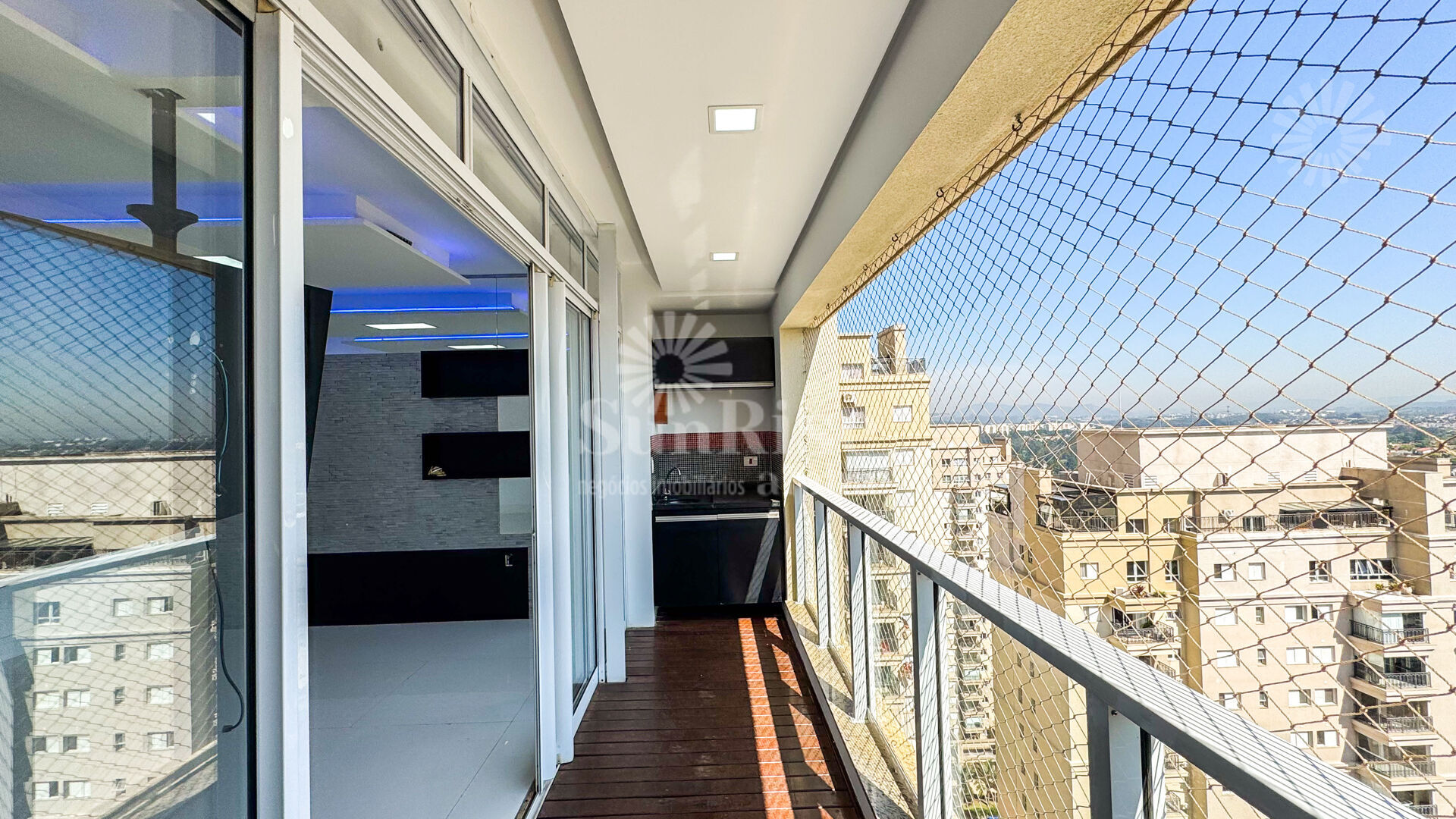 Apartamento para alugar com 3 quartos, 121m² - Foto 8