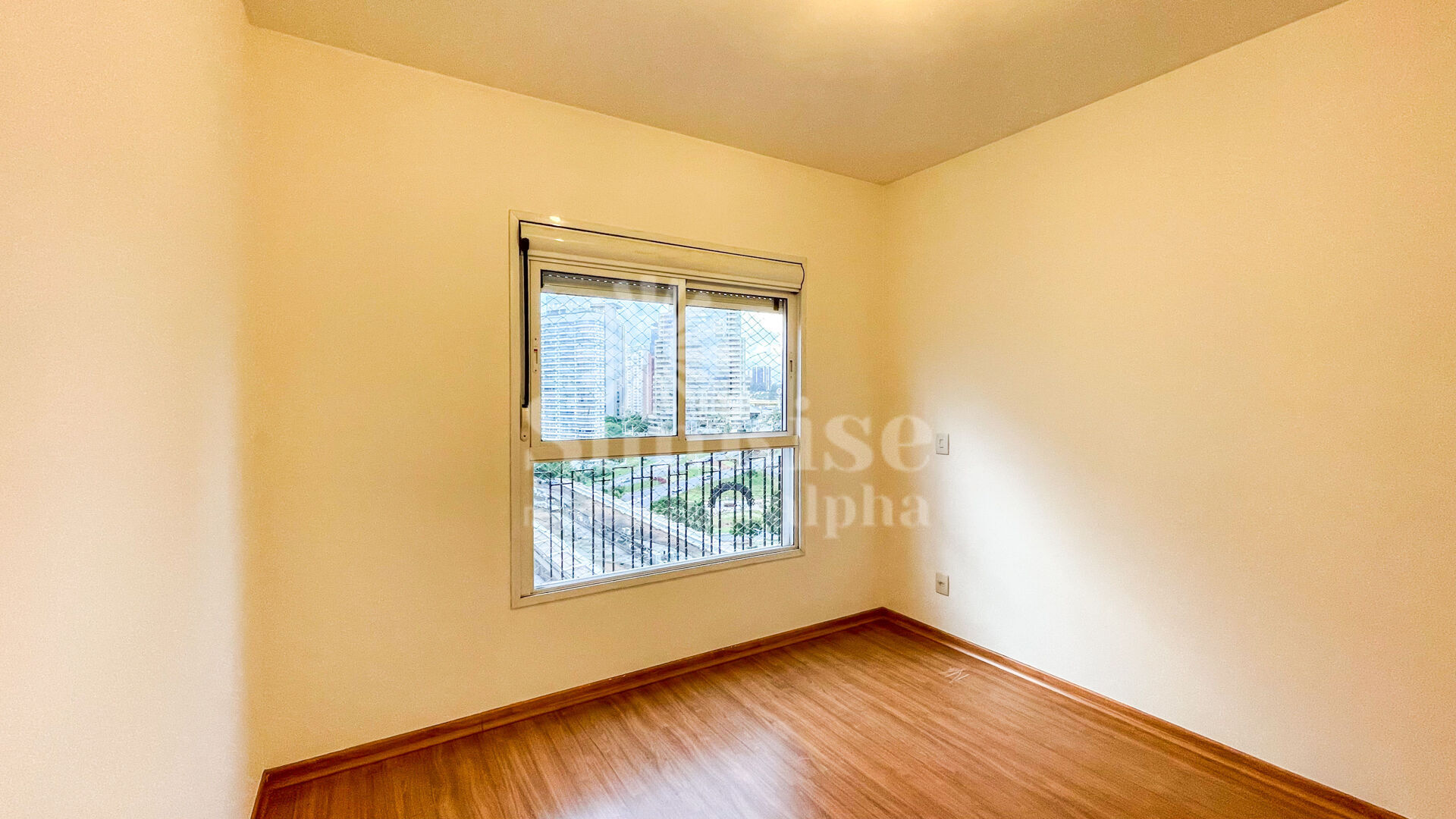 Apartamento à venda com 3 quartos, 121m² - Foto 4