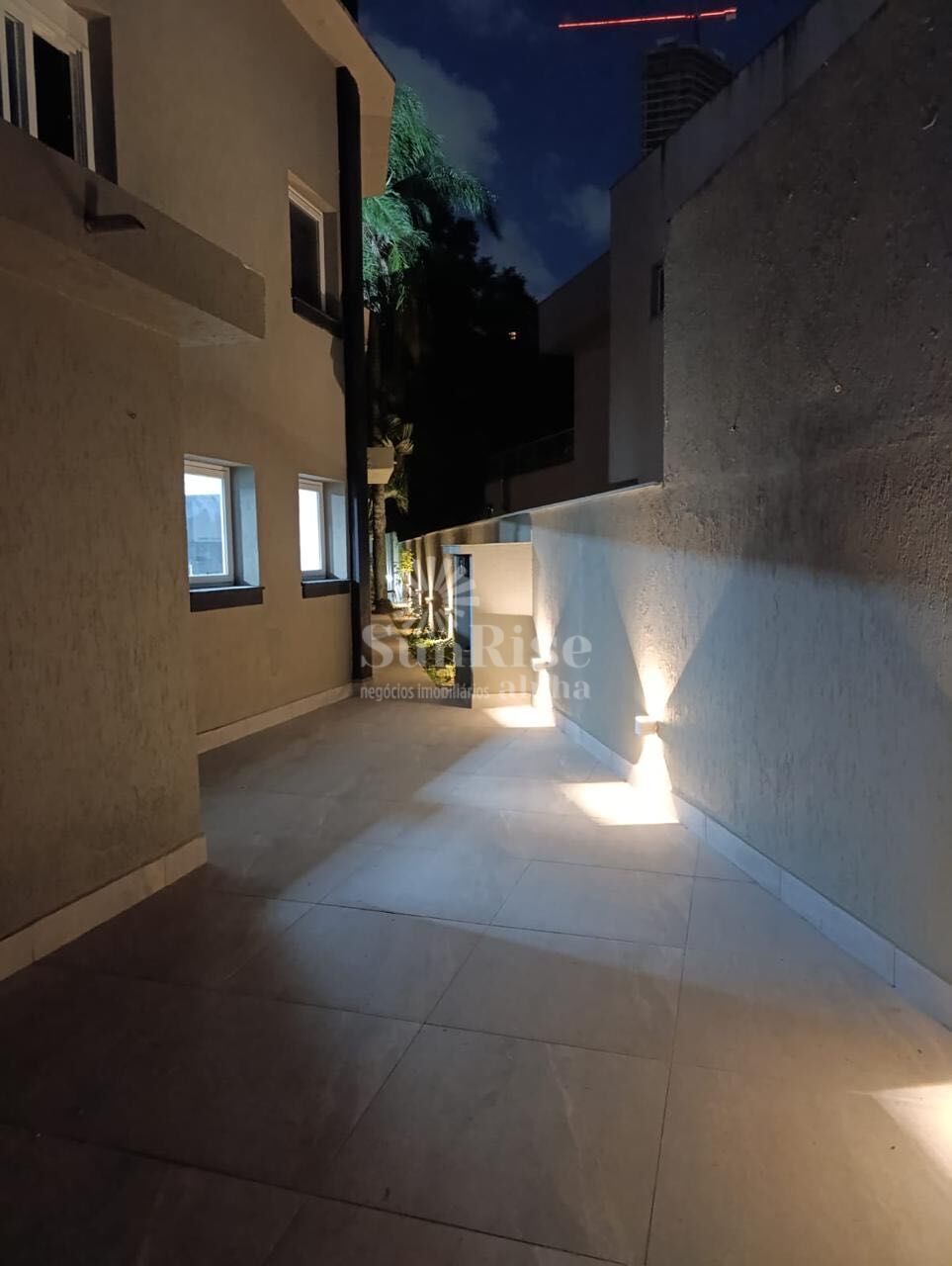 Casa para alugar com 5 quartos, 980m² - Foto 41