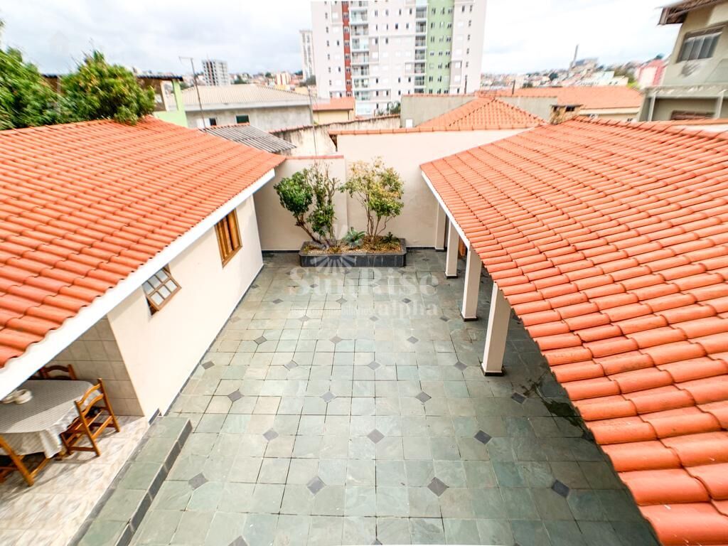 Casa para alugar com 3 quartos, 196m² - Foto 4