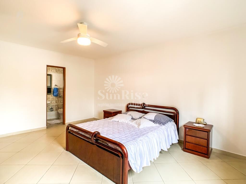 Casa para alugar com 3 quartos, 196m² - Foto 28