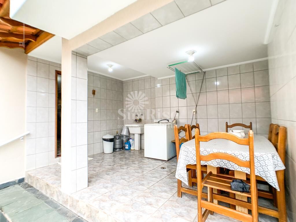 Casa para alugar com 3 quartos, 196m² - Foto 9