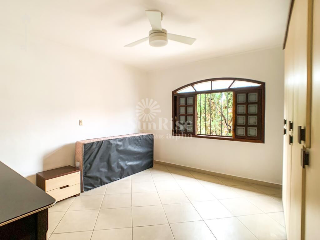 Casa para alugar com 3 quartos, 196m² - Foto 23