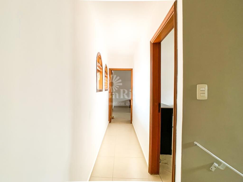 Casa para alugar com 3 quartos, 196m² - Foto 18