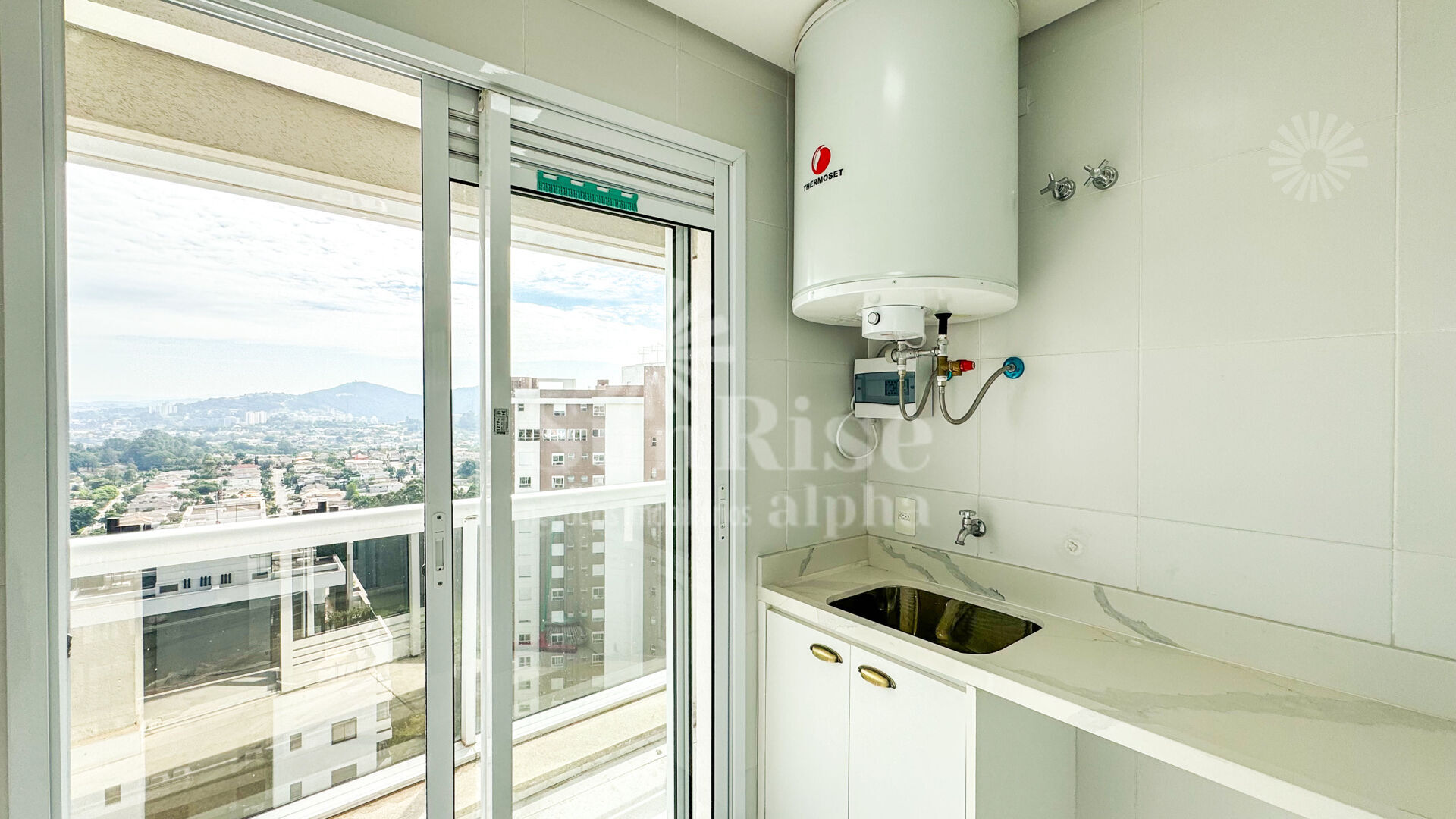 Apartamento para alugar com 2 quartos, 134m² - Foto 42