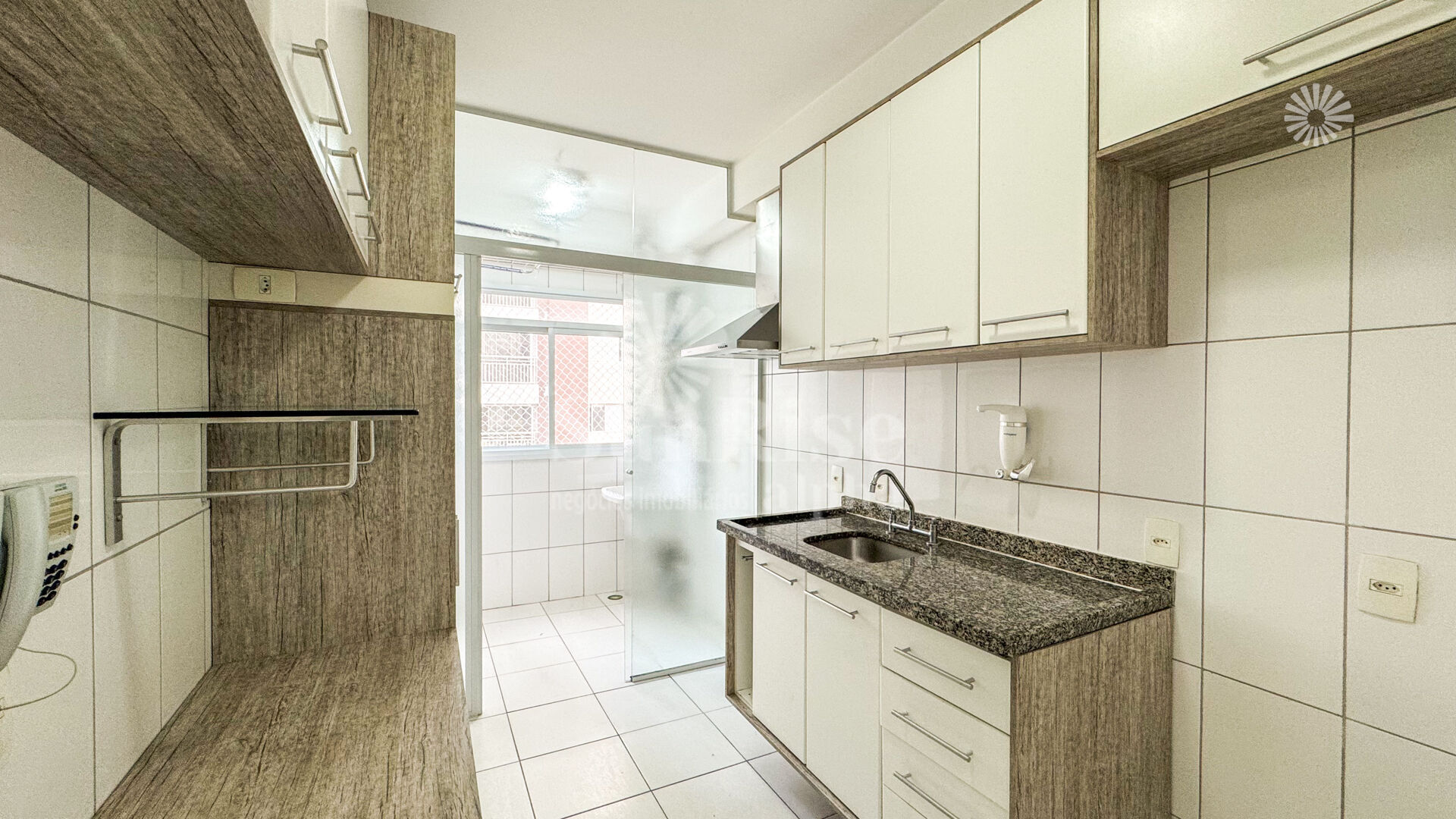 Apartamento para alugar com 3 quartos, 82m² - Foto 2