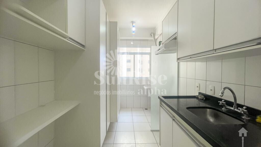 Apartamento para alugar com 3 quartos, 82m² - Foto 2