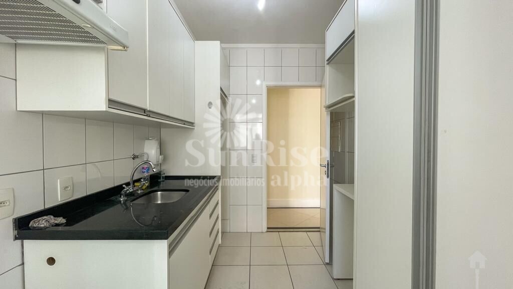 Apartamento para alugar com 3 quartos, 82m² - Foto 9