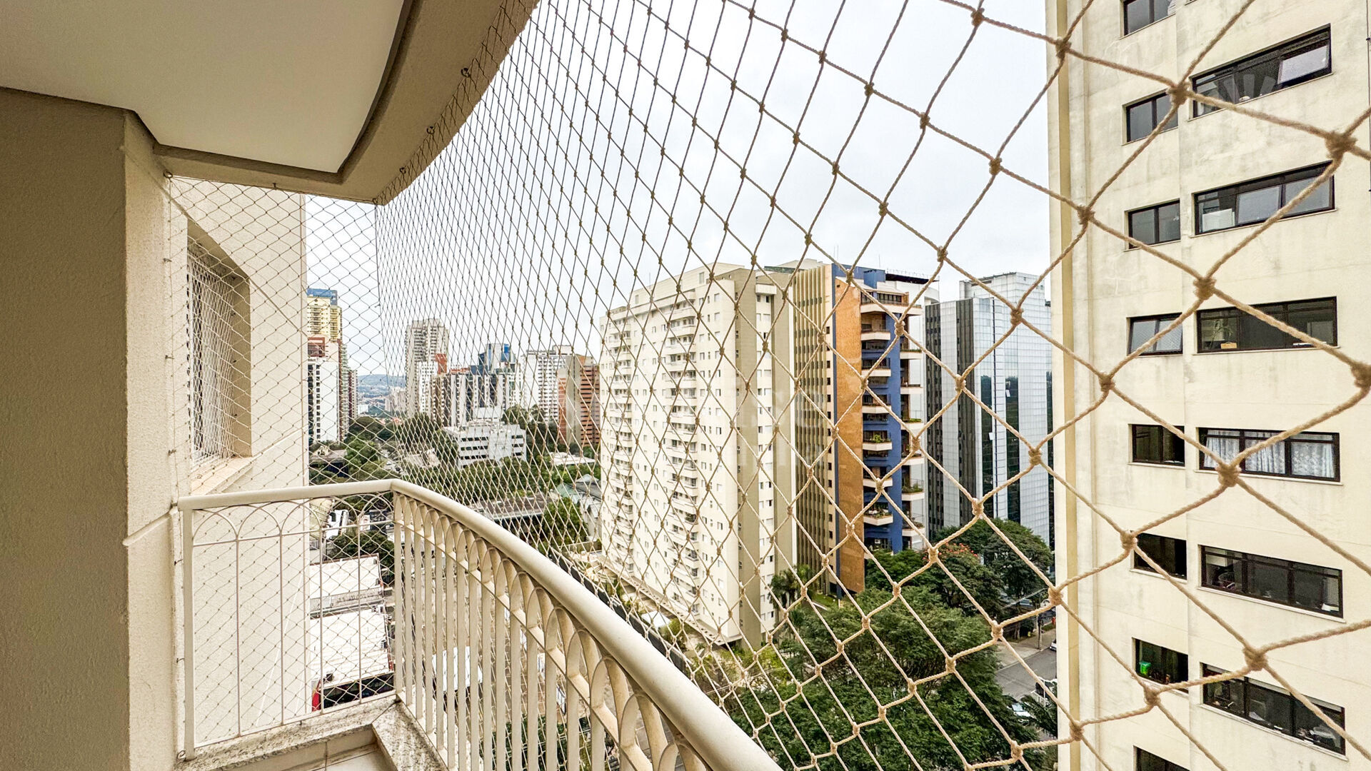Apartamento para alugar com 2 quartos, 84m² - Foto 35