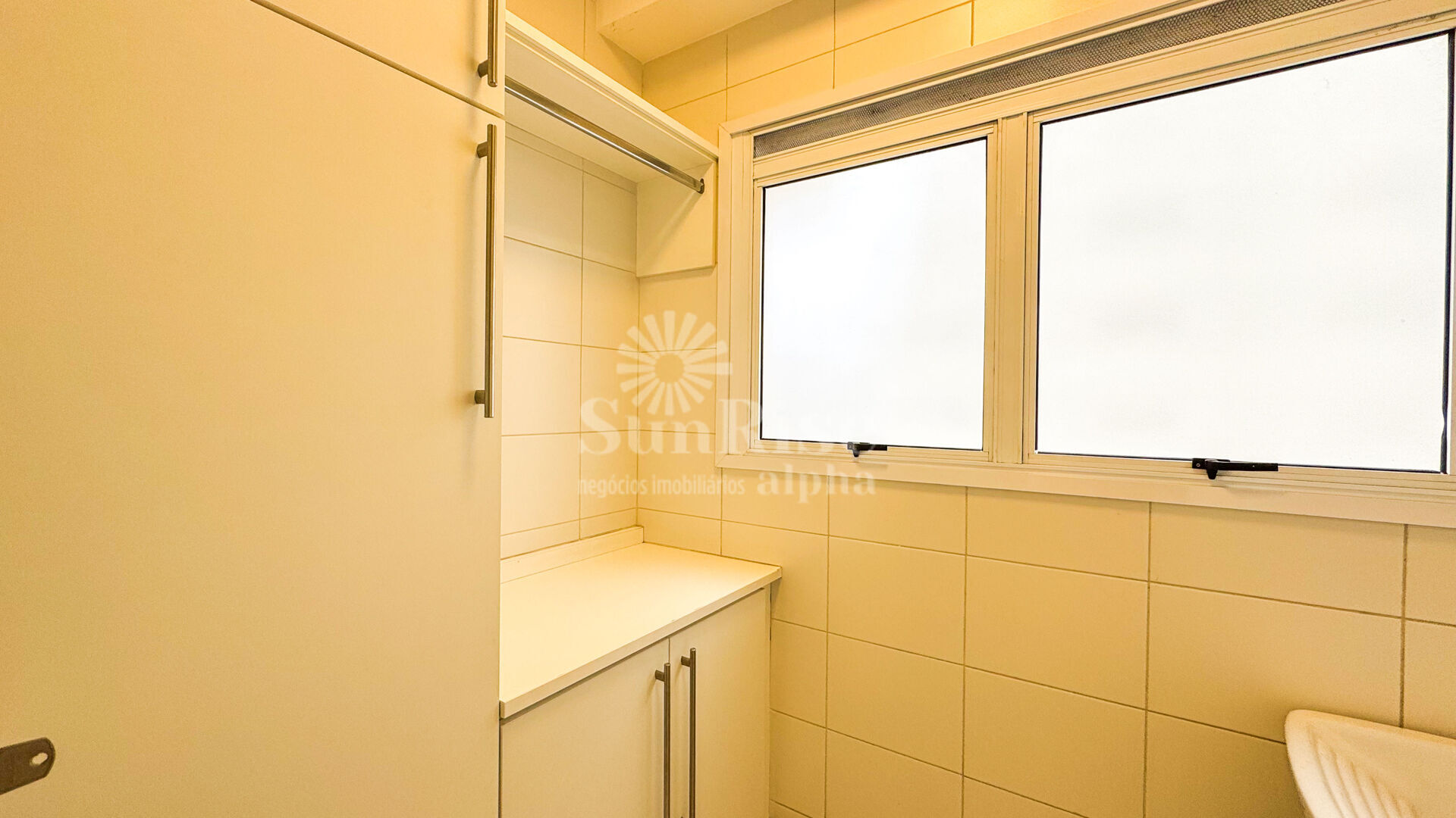 Apartamento para alugar com 2 quartos, 84m² - Foto 12