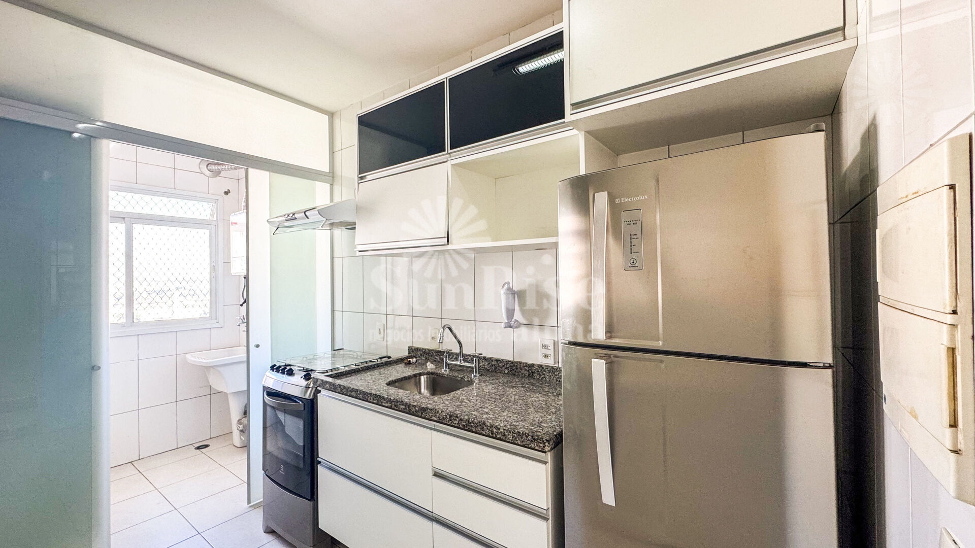 Apartamento para alugar com 3 quartos, 84m² - Foto 2