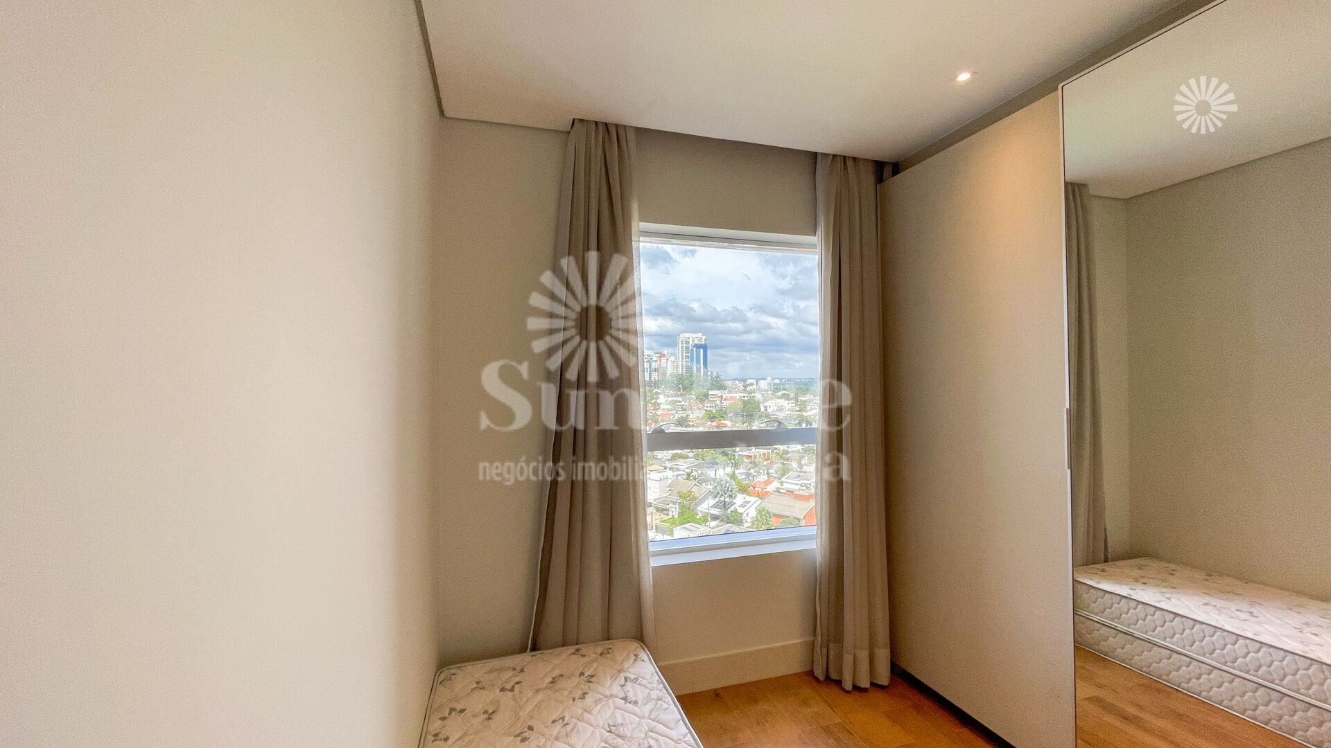 Apartamento para alugar com 2 quartos, 70m² - Foto 28