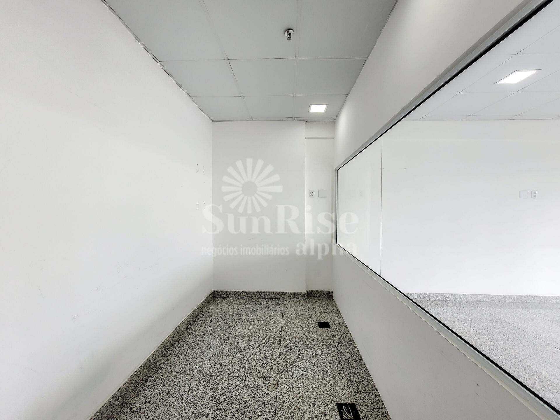 Conjunto Comercial-Sala para alugar com 1 quarto, 46m² - Foto 12