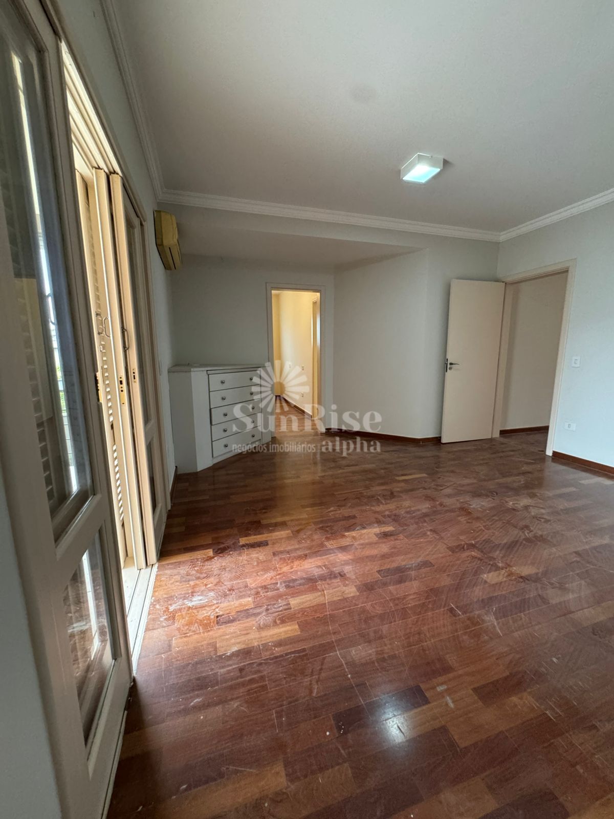 Casa para alugar com 5 quartos, 500m² - Foto 13