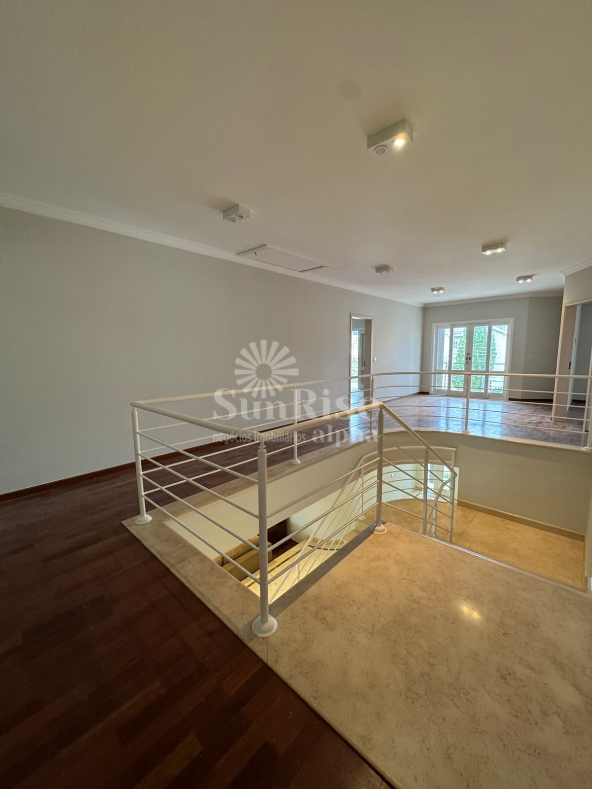 Casa para alugar com 5 quartos, 500m² - Foto 14