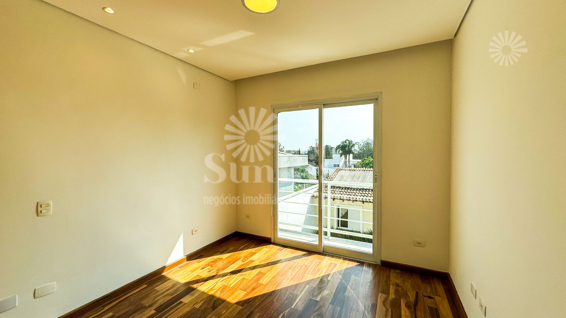 Casa para alugar com 4 quartos, 400m² - Foto 43