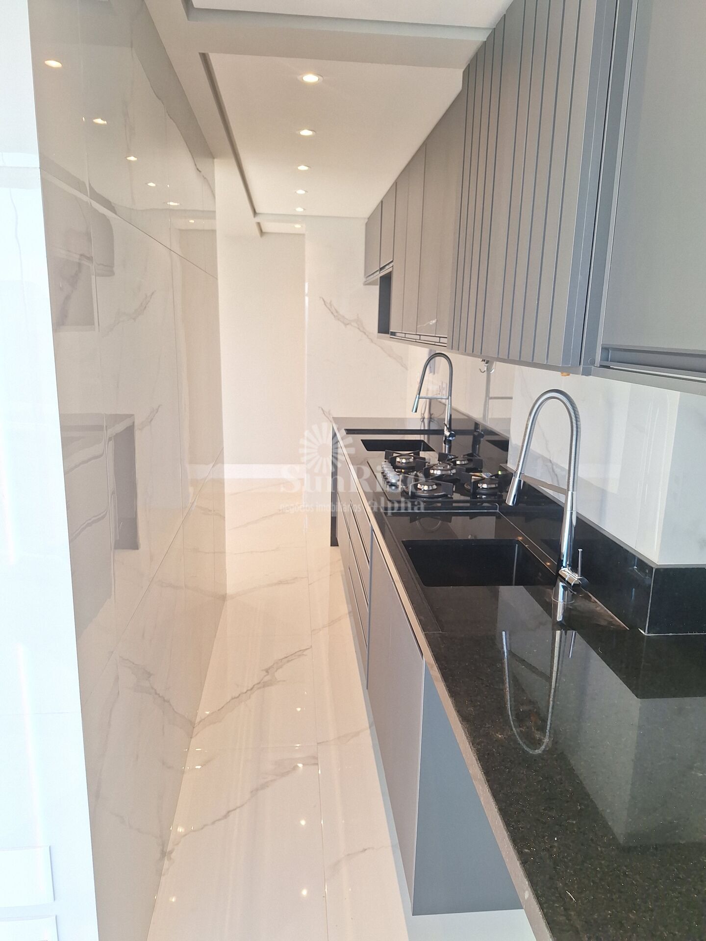 Apartamento para alugar com 2 quartos, 89m² - Foto 12