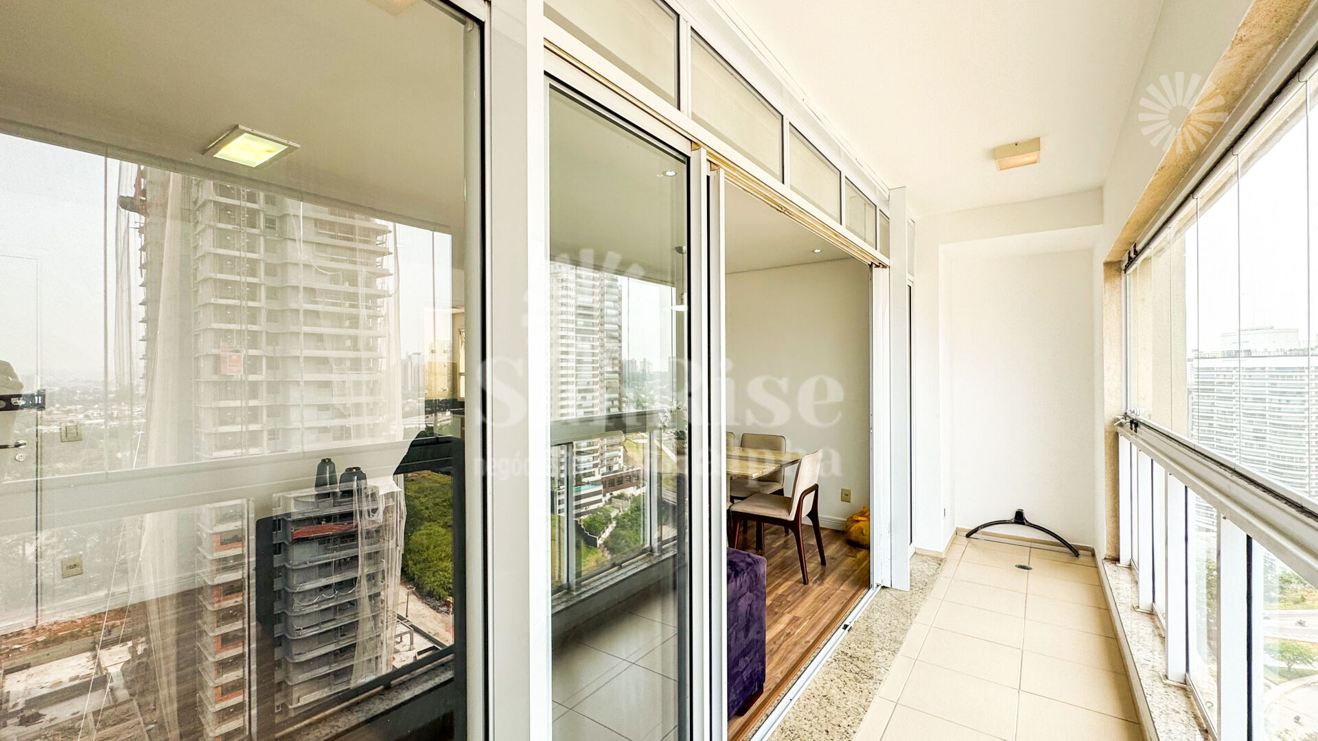 Apartamento para alugar com 2 quartos, 89m² - Foto 14