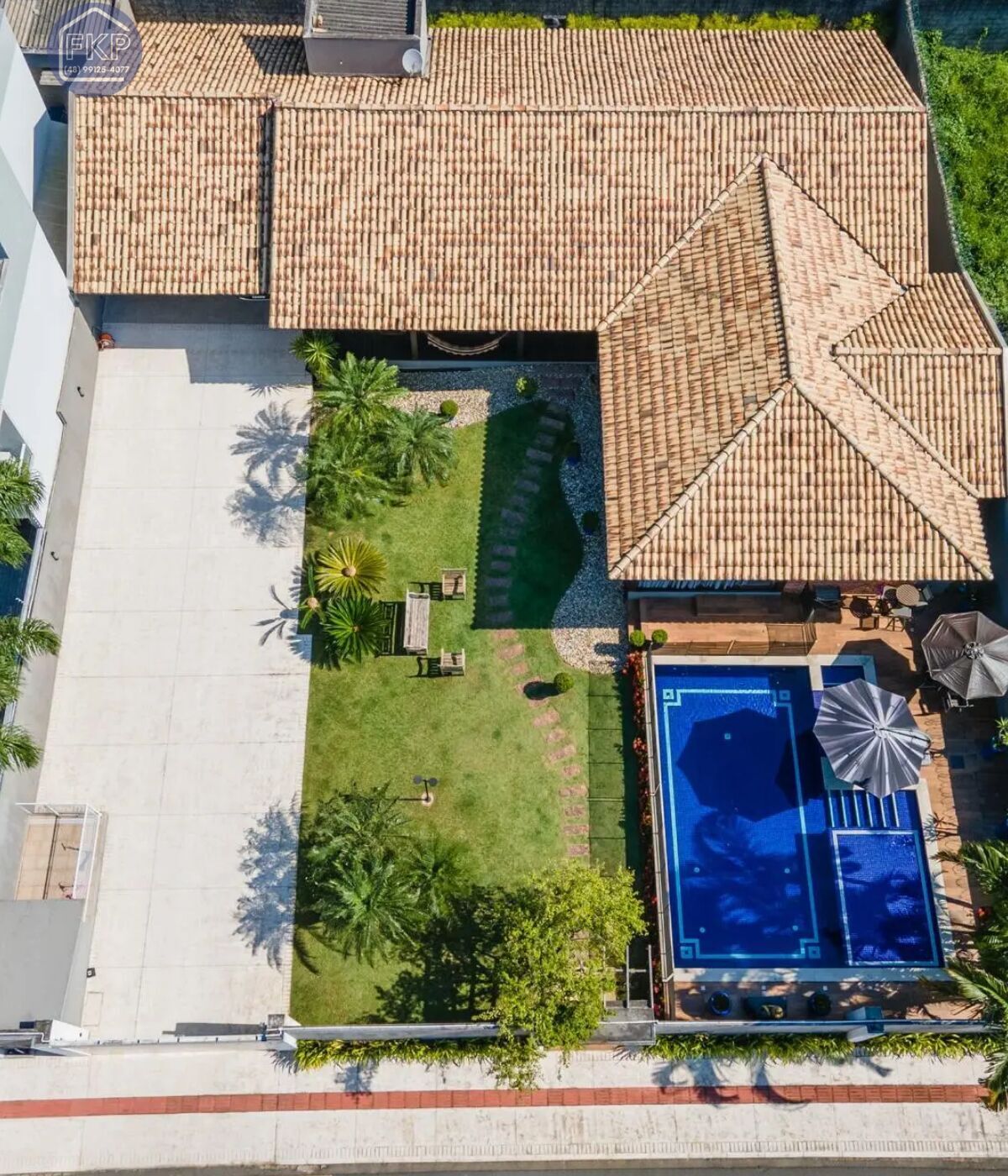 Casa, 7 quartos, 358 m² - Foto 2