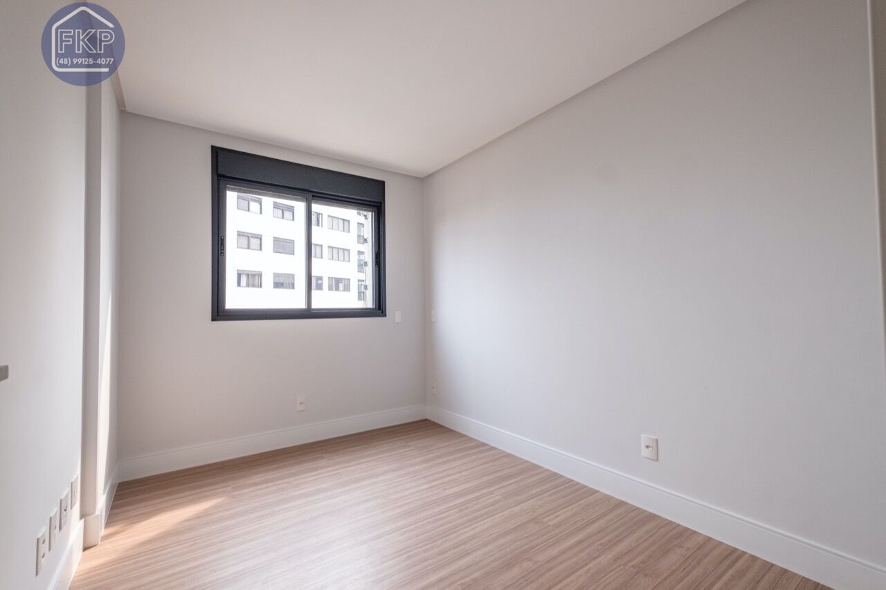 Apartamento à venda com 2 quartos, 79m² - Foto 13