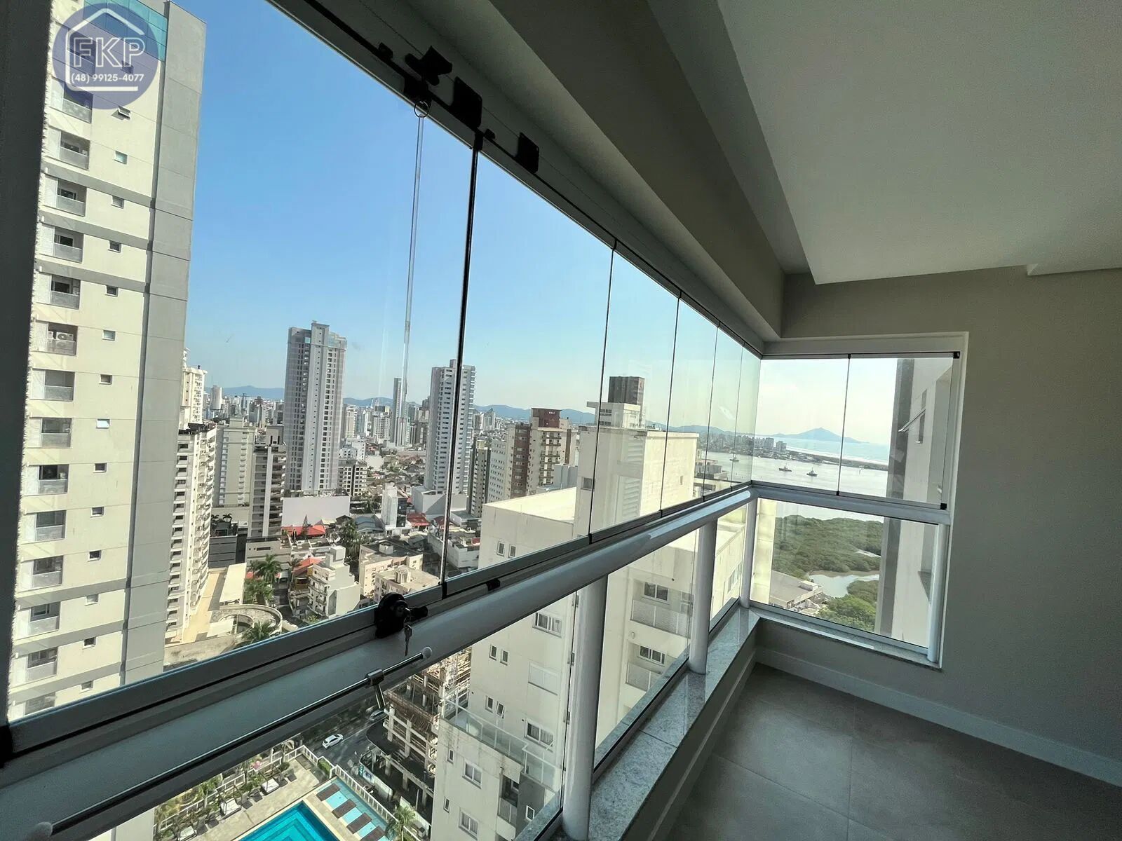 Apartamento à venda com 3 quartos, 93m² - Foto 1