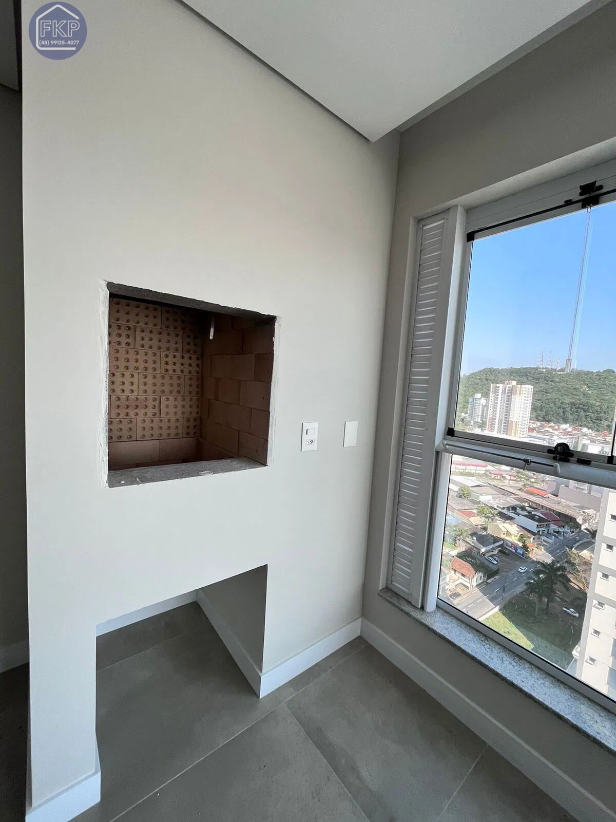 Apartamento à venda com 3 quartos, 93m² - Foto 2