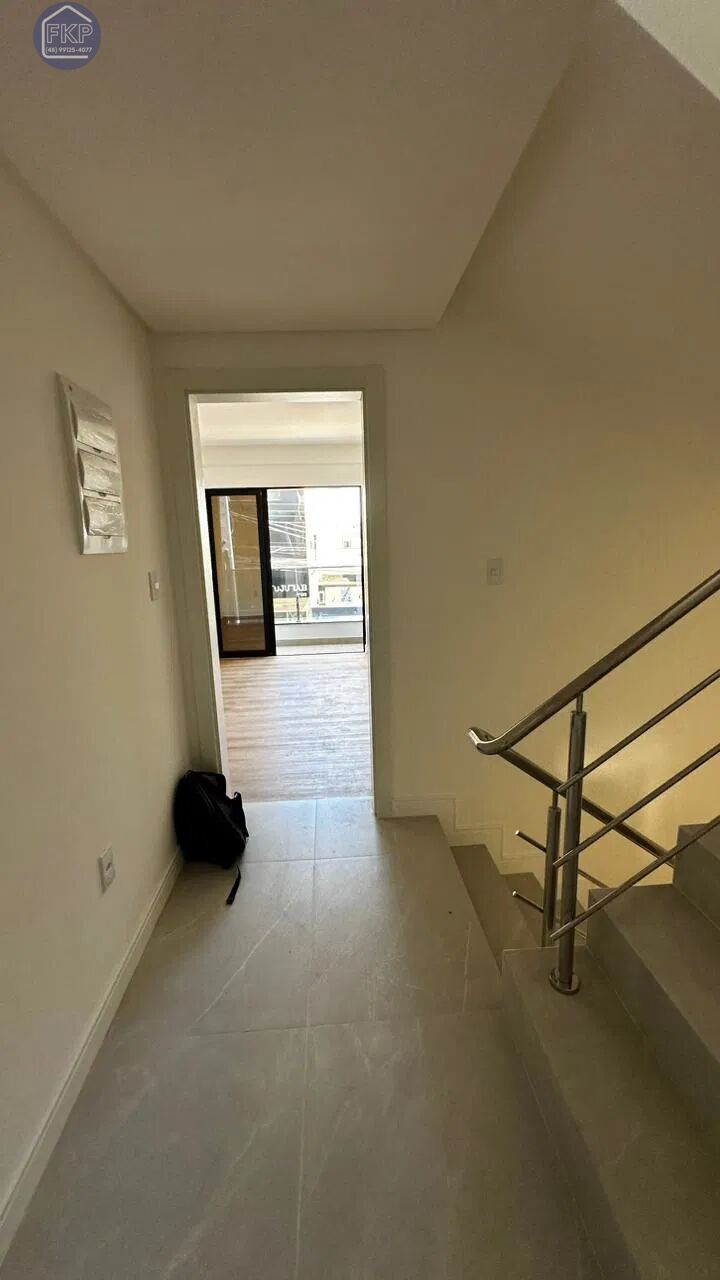 Casa à venda com 3 quartos, 226m² - Foto 13