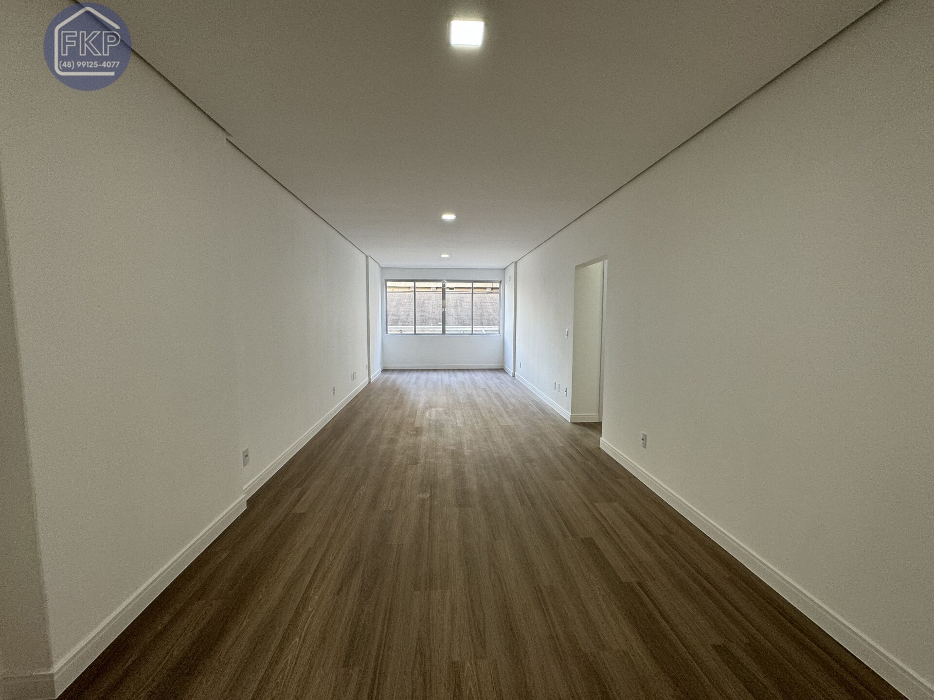 Apartamento à venda com 3 quartos, 111m² - Foto 3