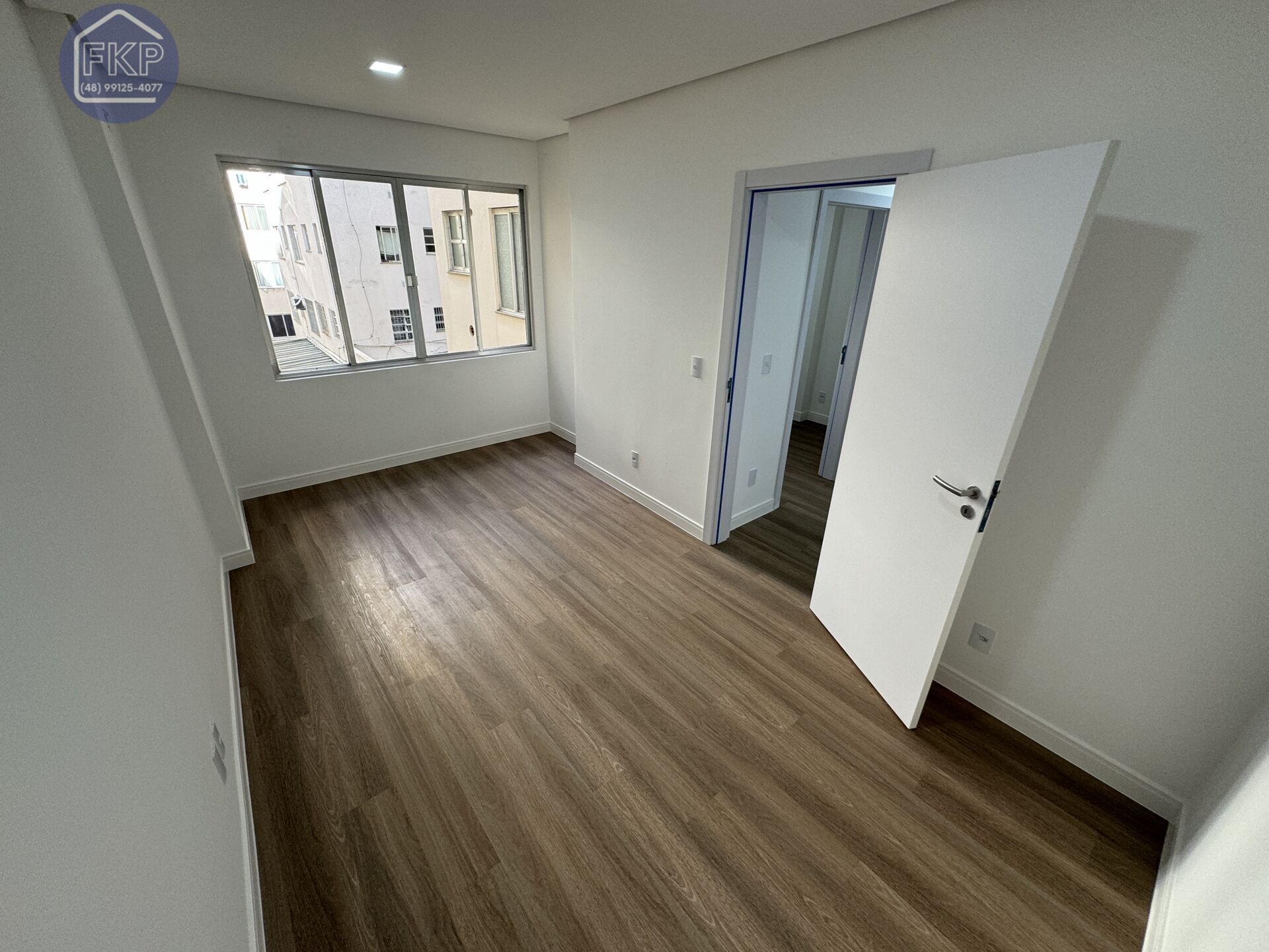 Apartamento à venda com 3 quartos, 111m² - Foto 12