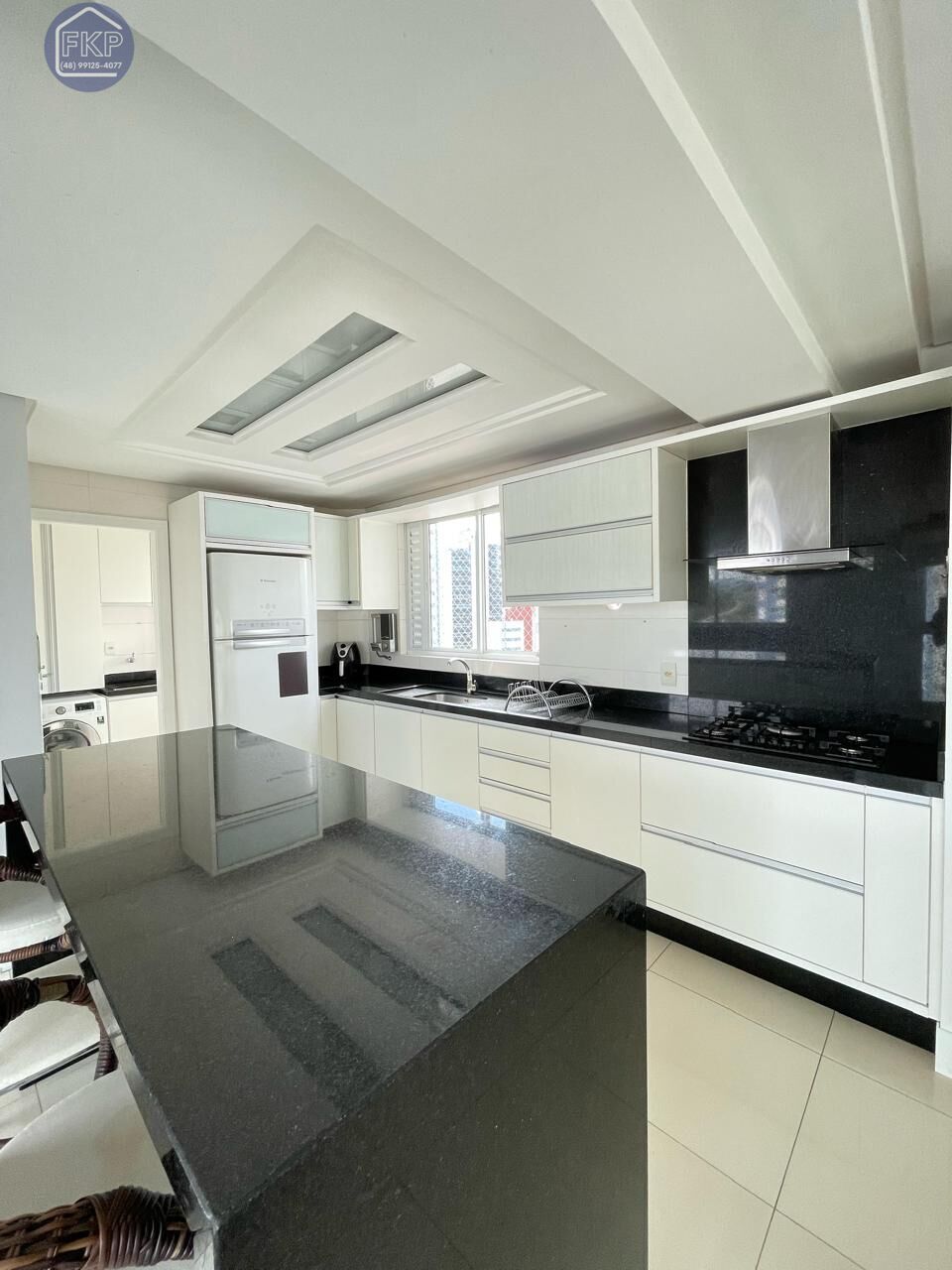 Apartamento para alugar com 3 quartos, 134m² - Foto 3