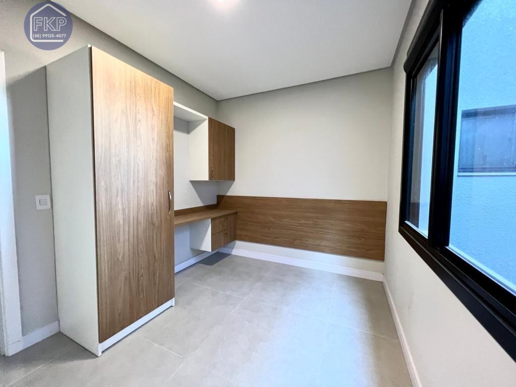 Casa à venda com 4 quartos, 150m² - Foto 18