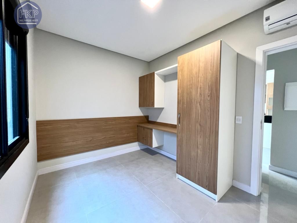 Casa à venda com 4 quartos, 150m² - Foto 14