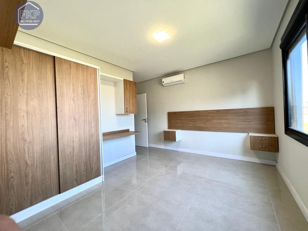 Casa à venda com 4 quartos, 150m² - Foto 26