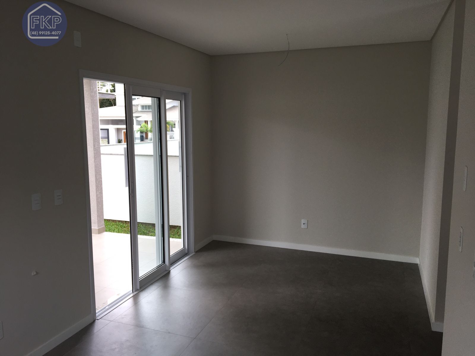 Casa à venda com 3 quartos, 130m² - Foto 11