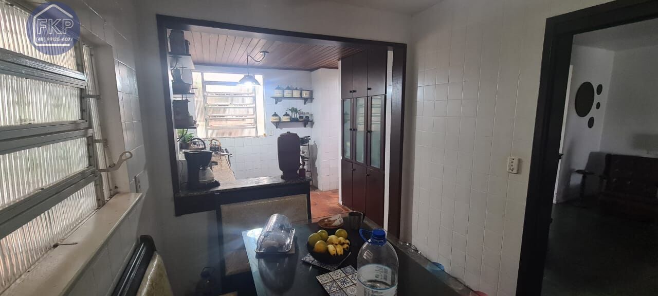 Casa à venda com 4 quartos, 241m² - Foto 18