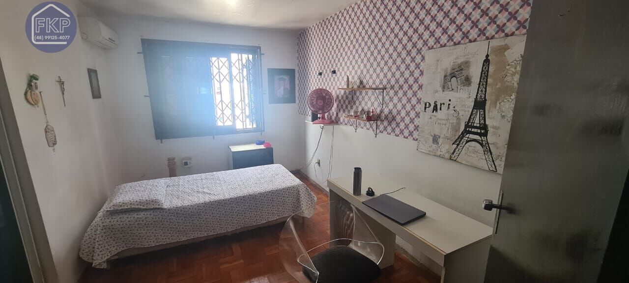 Casa à venda com 4 quartos, 241m² - Foto 26