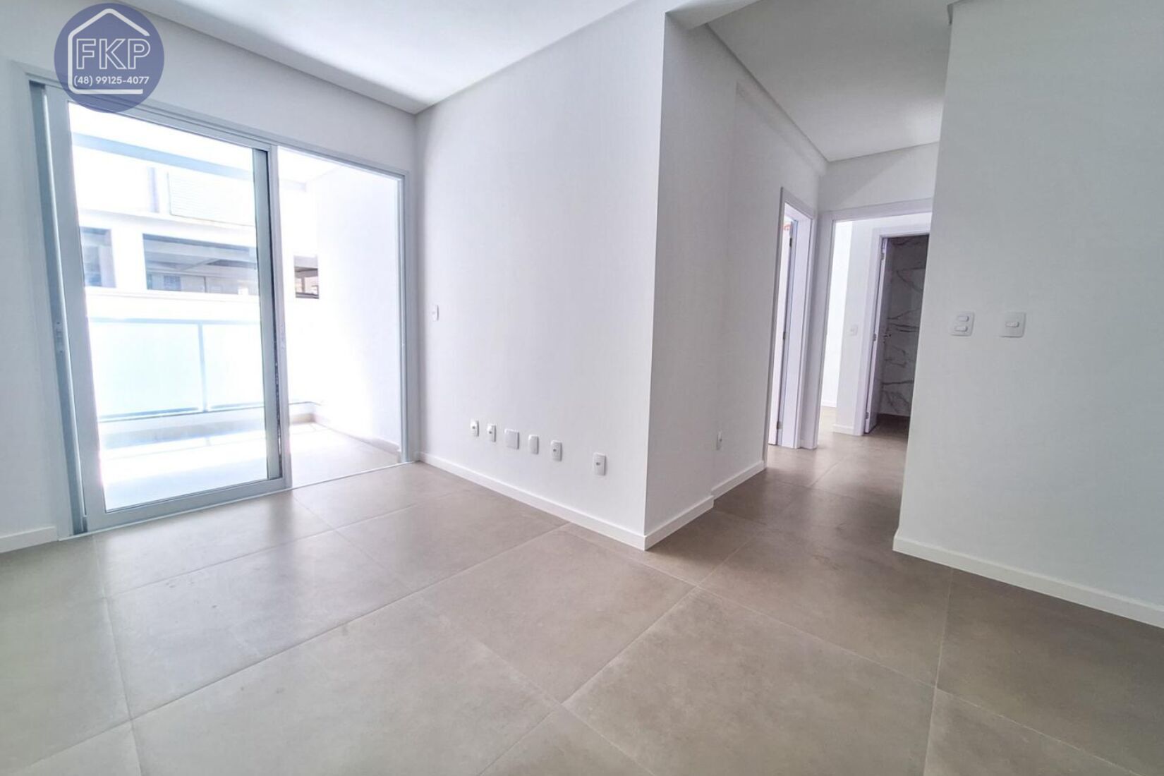 Apartamento à venda com 2 quartos, 67m² - Foto 3