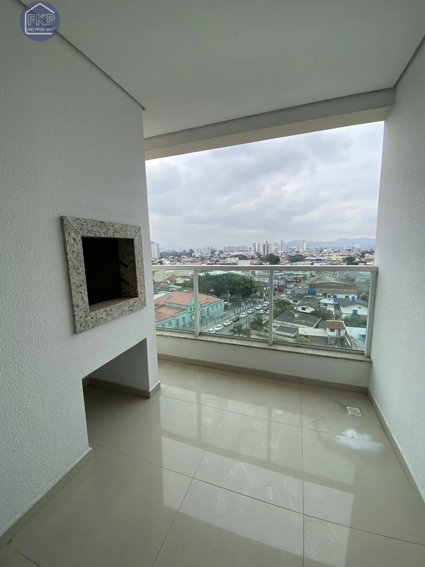 Apartamento à venda com 2 quartos, 76m² - Foto 1