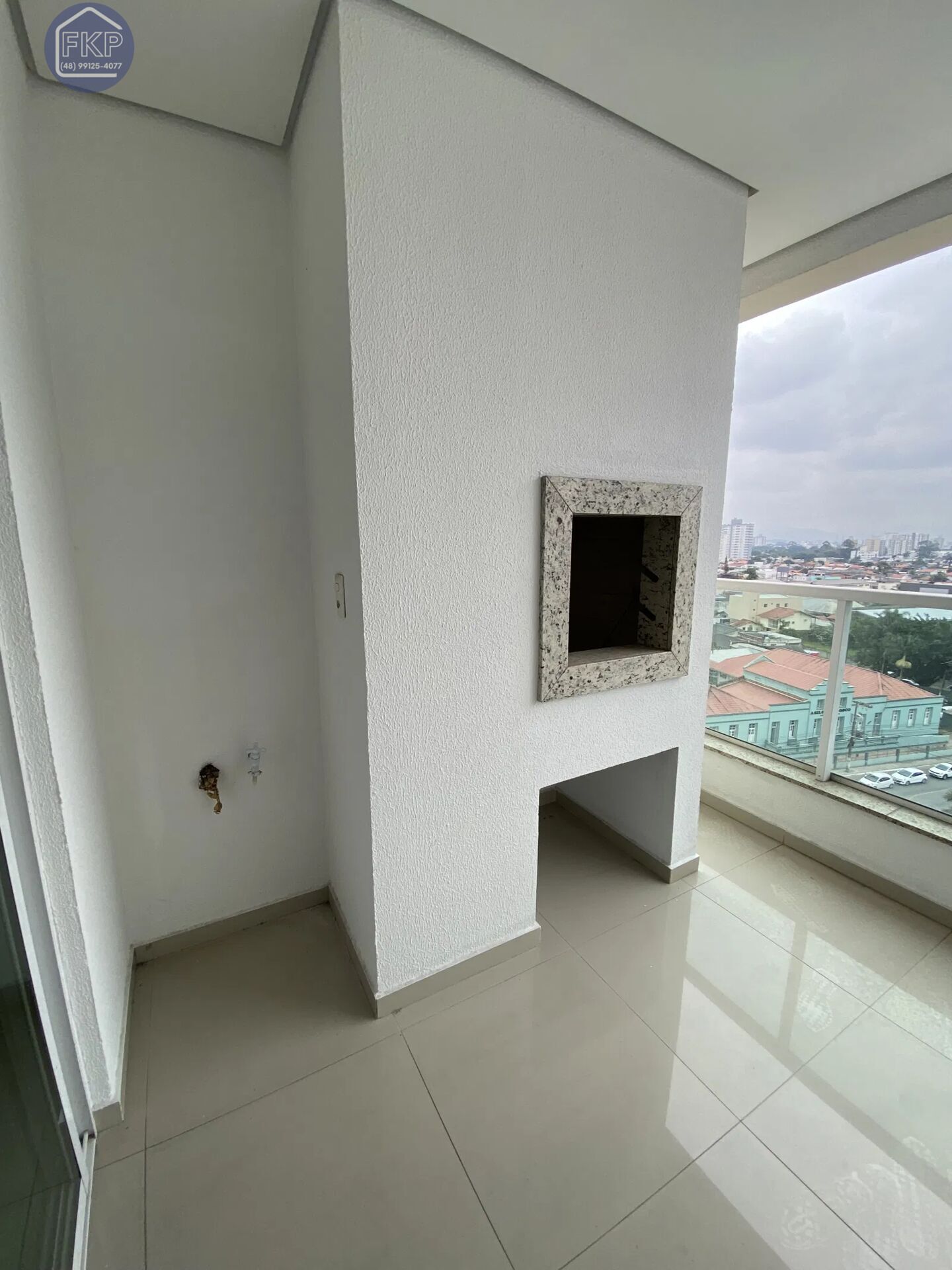 Apartamento à venda com 2 quartos, 76m² - Foto 2