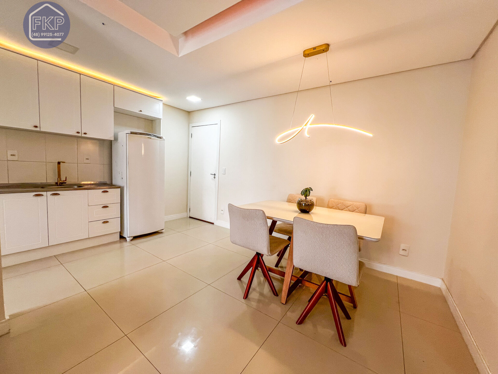 Apartamento à venda com 1 quarto, 45m² - Foto 4