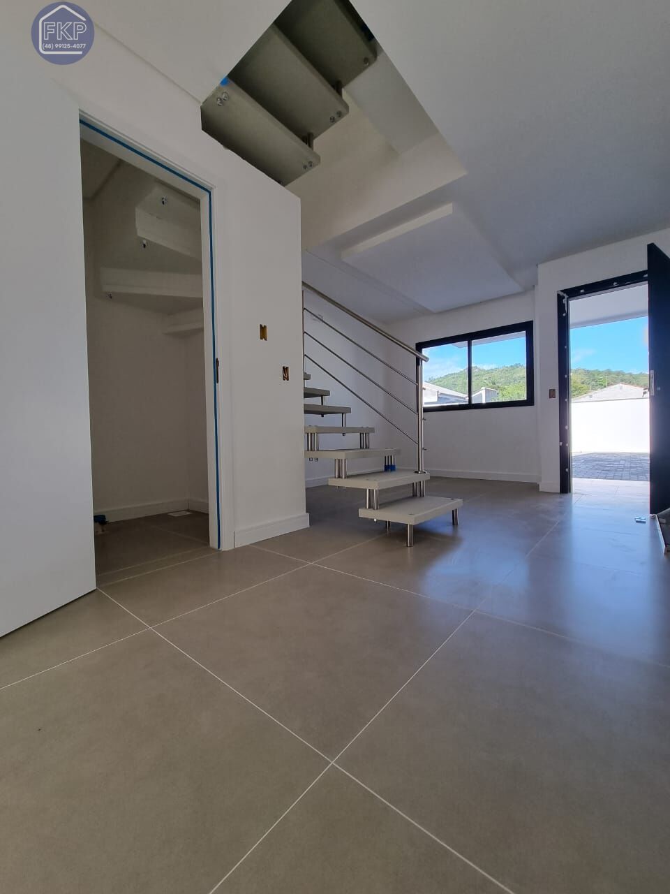 Casa à venda com 2 quartos, 73m² - Foto 2