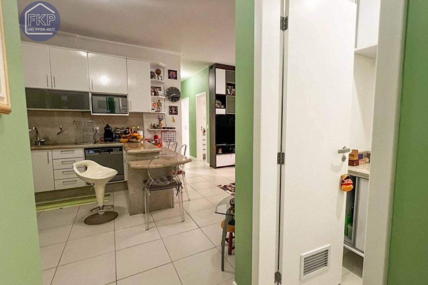 Apartamento à venda com 3 quartos, 83m² - Foto 2