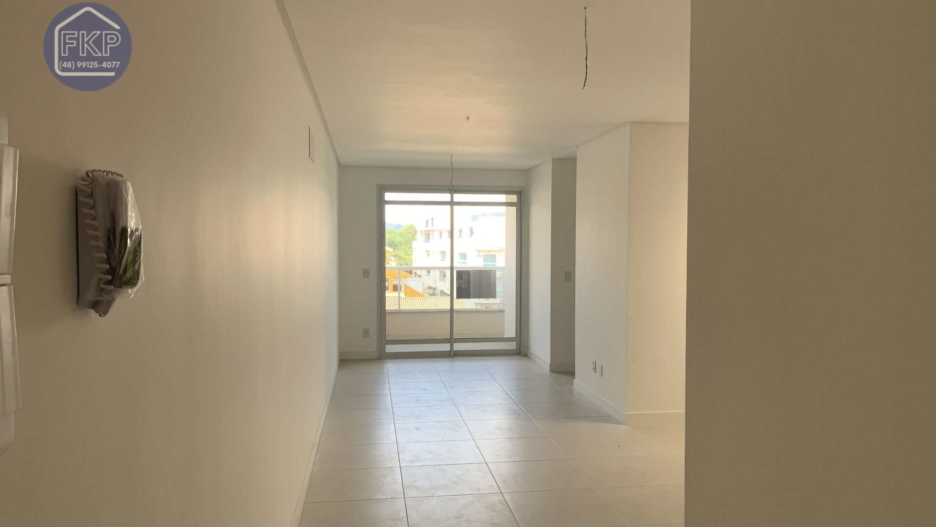 Apartamento à venda com 3 quartos, 94m² - Foto 3