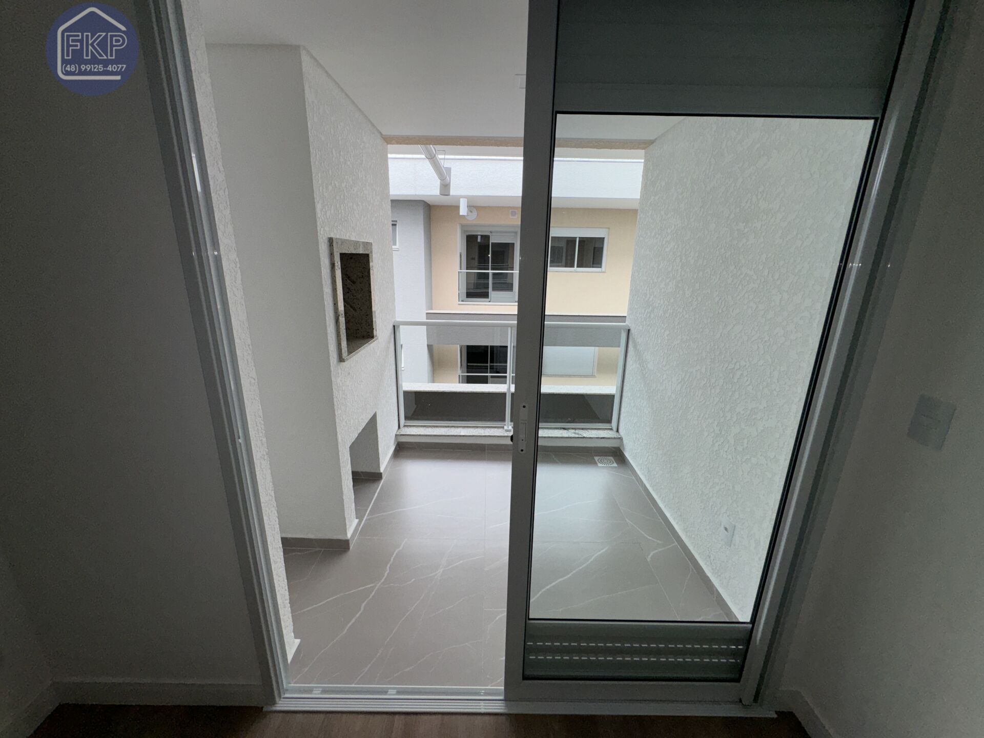 Apartamento à venda com 3 quartos, 93m² - Foto 9